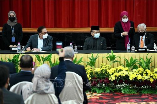 Chính phủ Malaysia ký Biên bản ghi nhớ với phe đối lập