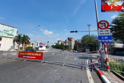 Cận cảnh các 'chốt cứng' xây dựng 'pháo đài' chống dịch trên các tuyến phố Thủ đô