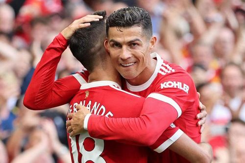 Truyền thông xứ sương mù nói gì về màn tái xuất của Ronaldo?