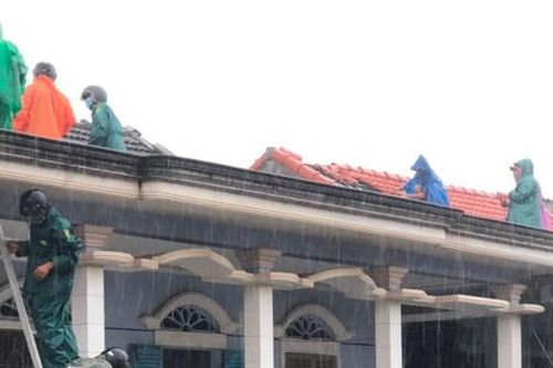 Thừa Thiên - Huế: Gần 30 ngồi nhà tốc mái, đường sạt lở do ảnh hưởng bão số 5