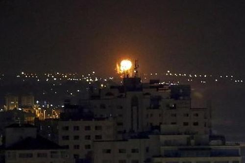 Israel nối lại các cuộc không kích dải Gaza