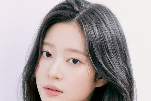 Rộ tin cựu thành viên IZ*ONE từ chối HYBE, quyết tâm theo đuổi sự nghiệp diễn xuất?