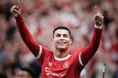 Ronaldo vào đội hình tiêu biểu sau màn tái xuất Premier League