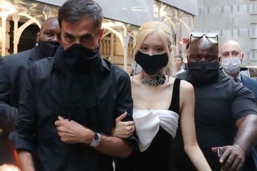 Cảnh tượng trên thảm đỏ Met Gala 2021