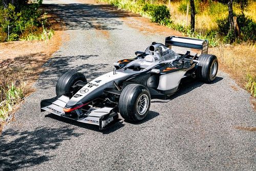 Chiếc xe đua F1 'kịch độc' của McLaren được rao bán đấu giá