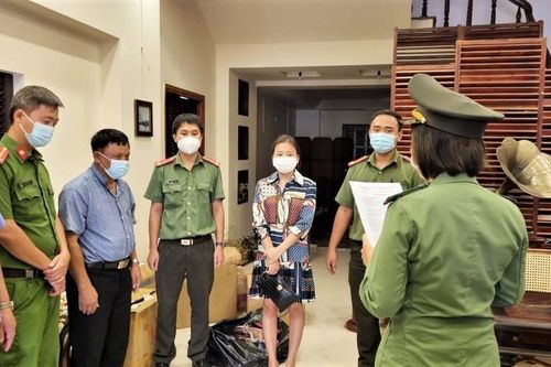 Đà Nẵng: Bắt nữ Giám đốc tiếp tay đưa người nước ngoài nhập cảnh trái phép