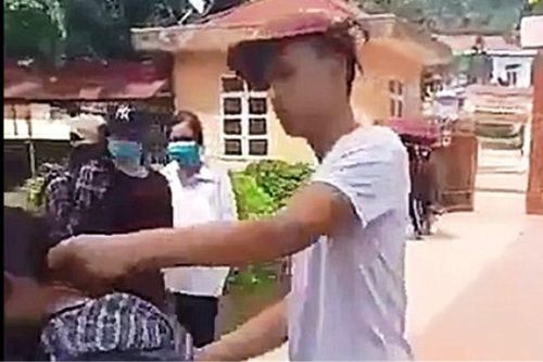 Hiệu trưởng thông tin về vụ việc nữ sinh lớp 7 bị tát, bắt quỳ gối xin lỗi bạn học