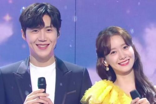 YoonA SNSD kết đôi với Kim Seon Ho trong phim hài lãng mạn