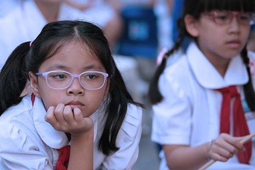 Phụ huynh bức xúc học phí tiếng Anh tích hợp, nhà cung cấp nói gì?