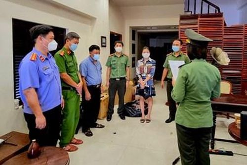 Khởi tố thêm một bị can đưa người nước ngoài vào Việt Nam trái phép theo dạng 'chuyên gia'