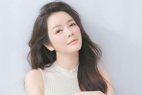 Lý Nhã Kỳ chốt 'một câu xanh rờn' khi bị mỉa mai 'già rồi không chịu lấy chồng đi'