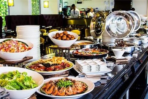 Doanh nghiệp F&B xoay sở mùa dịch