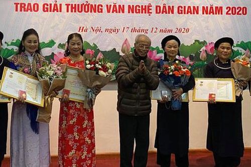 Xét giải thưởng Văn nghệ dân gian năm 2021