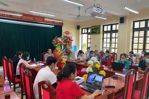 Tập huấn trực tuyến 'Xây dựng trường học hạnh phúc' cấp THPT
