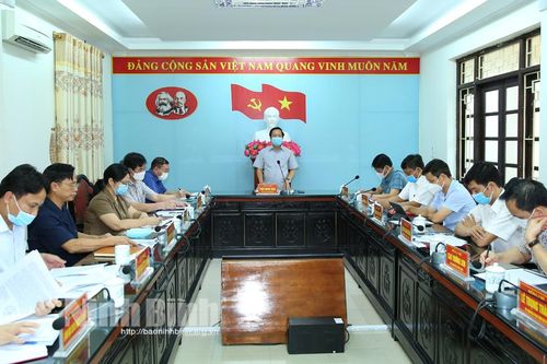 Các đồng chí lãnh đạo UBND tỉnh kiểm tra tiến độ huyện Nho Quan đạt chuẩn nông thôn mới năm 2021