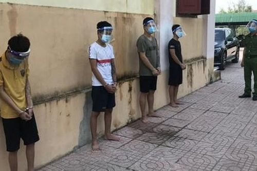 Băng nhóm giả làm giám đốc thuê 6 ôtô mang đi bán, cầm cố