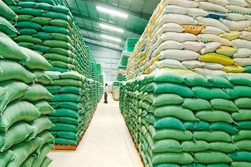 Mua gạo dự trữ quốc gia để hỗ trợ người dân bị ảnh hưởng bởi dịch Covid-19