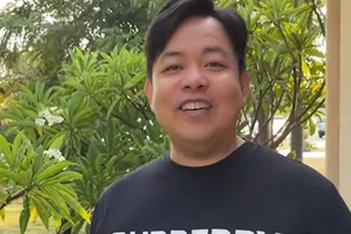 Quang Lê khoe cuộc sống sung túc tại Mỹ: Ăn tôm hùm, mua dàn máy 30 ngàn đô về vứt xó