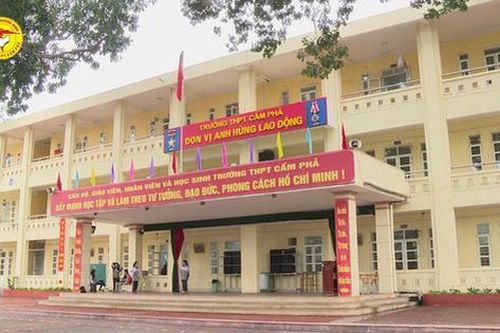 Sự thật bất ngờ vụ 'Thầy giáo Quảng Ninh bị tố quấy rối, nhắn tin tán tỉnh nữ sinh cấp 3': UBND TP đưa ra kết luận chính thức