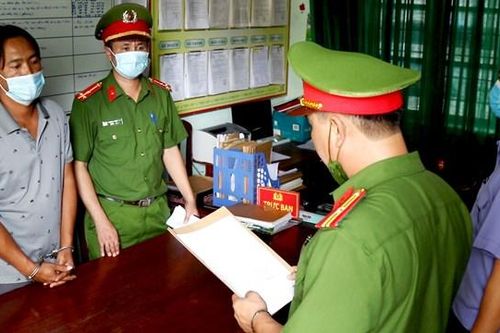 Huy động hơn 100 cán bộ, chiến sĩ bắt giữ nhóm đối tượng nghi bảo kê tại cảng Hòn La