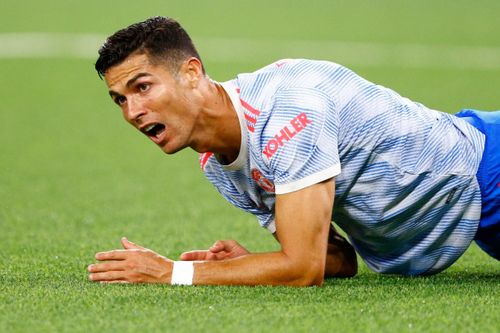 Ronaldo không cứu nổi MU non nớt