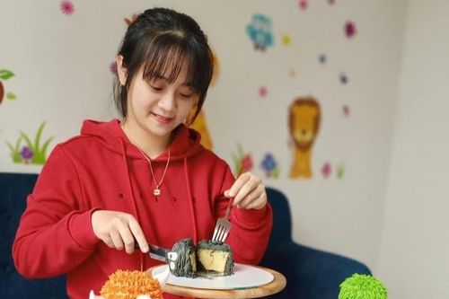 Kẹt lại TP.HCM 4 tháng, cô gái Hà Nội xin đi chống dịch