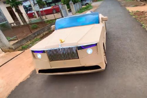 Rolls-Royce làm từ bìa carton của bạn trẻ Việt lên báo nước ngoài