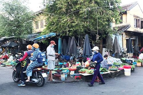 Phòng lây nhiễm khi đi chợ mùa dịch