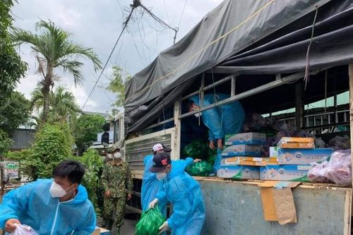 Đội thiện nguyện TP. HCM: Động lực để tiếp tục hành trình này, chỉ có một chữ 'thương'