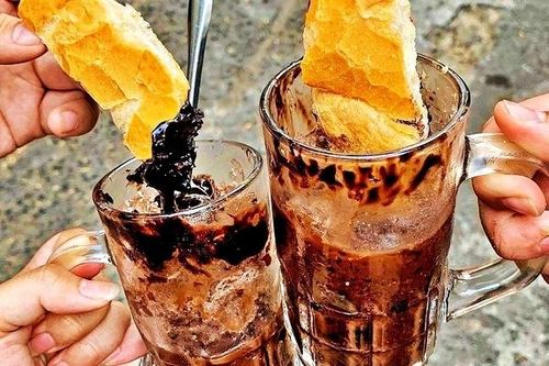 Điểm trái ngược thú vị trong 'gu' ăn bánh mì của người Sài Gòn, Hà Nội, Đà Lạt