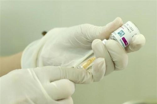Thực hư hình ảnh 'cấp cứu khi tiêm vaccine phòng COVID-19' ở Uông Bí