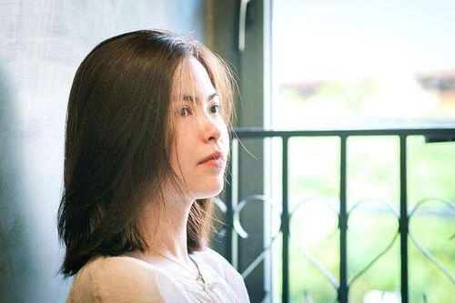Bố chồng hỏi có sinh con thứ 3 hay không, tôi vừa gật đầu thì phải rơm rớm nước mắt vì câu nói tiếp theo của ông