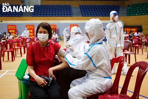 Hoãn tiêm vắc-xin phòng Covid-19 đối với các trường hợp đang lưu trú ngoại tỉnh