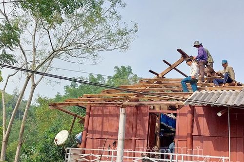 Thiệt hại gần 11 tỷ đồng do giông lốc