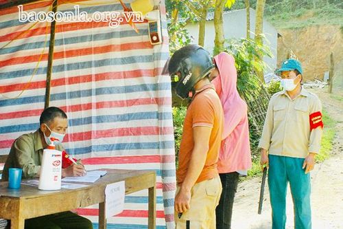 Những dân quân trên phòng tuyến chống dịch bệnh