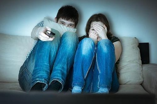 Một công ty ở Mỹ tuyển người ngồi xem phim kinh dị, trả tiền công 30 triệu đồng