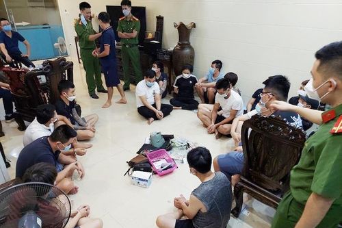 Khởi tố người phụ nữ điều hành đường dây đánh bạc tiền tỷ