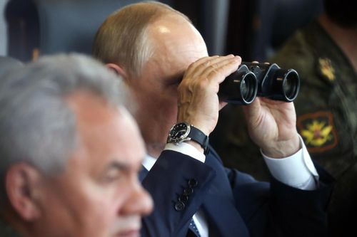 'Vài chục người' thân cận của Tổng thống Putin mắc Covid-19