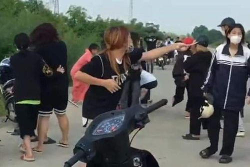 Người hô hào cho nhóm 2 nữ sinh đánh nhau có thể vướng lao lý