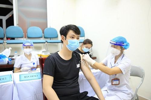 Hà Nội qua một tuần xét nghiệm và tiêm vaccine: Cơ sở quan trọng để dần nới lỏng giãn cách