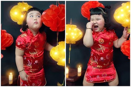 Bé gái 'gây bão' với biểu cảm khó đỡ khi chụp ảnh trung thu