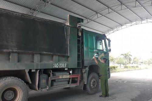 Quảng Ninh: Người từ vùng dịch về phải cách ly y tế tập trung 14 ngày, sau đó cách ly tại nhà 7 ngày