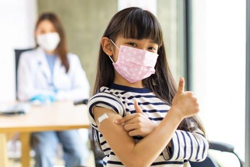 Trung Quốc đã tiêm vắc xin COVID-19 đủ 2 mũi cho 91% học sinh từ 12-17 tuổi