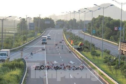 Vụ phong tỏa cao tốc : Tổng cục Đường bộ nói gì?