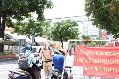 TPHCM thông tin về các nhóm đối tượng không cần giấy đi đường