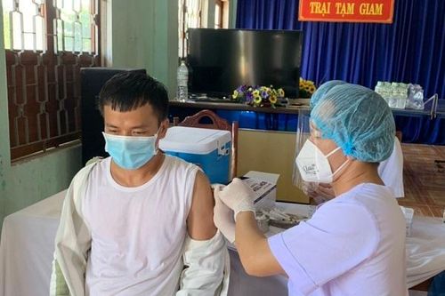 Đà Nẵng tiêm vắc xin Covid-19 cho phạm nhân