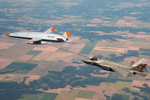 F-35 Lightning hiện có thể được tiếp nhiên liệu trên không bằng máy bay không người lái