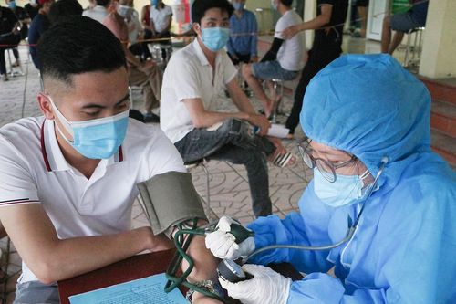 Người từ 'vùng đỏ' về Bắc Giang phải cách ly tập trung 14 ngày, xét nghiệm 3 lần