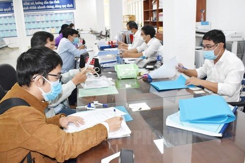 Đề xuất cán bộ ở TP.HCM có thẻ xanh COVID được tới trụ sở làm việc từ 1/10