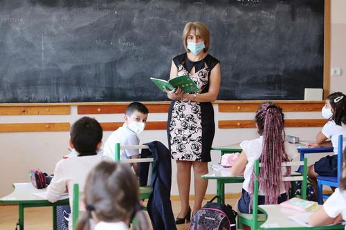 Nhiều quốc gia mạnh dạn 'sống chung an toàn với Covid-19'